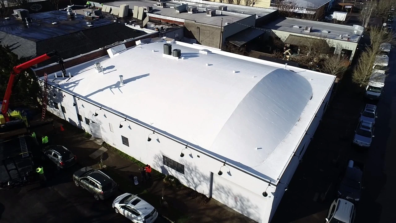 Commercial reroofing work in Youngstown, Ohio